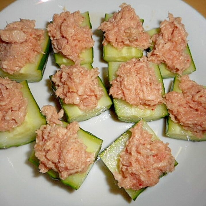 簡単!胡瓜に明太子+シーチキンのマヨ和えのせ